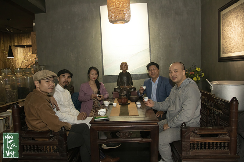 Mọi đồ vật được sắp xếp ngẫu nhiên nhưng rất ấn tượng