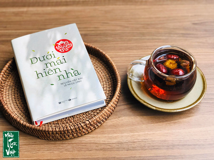 Dưới mái hiên nhà là cuốn sách được nhiều người yêu thích