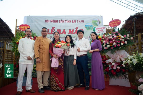 Các đại biểu tham dự sự kiện ra mắt Chi hội Chè Lai Châu