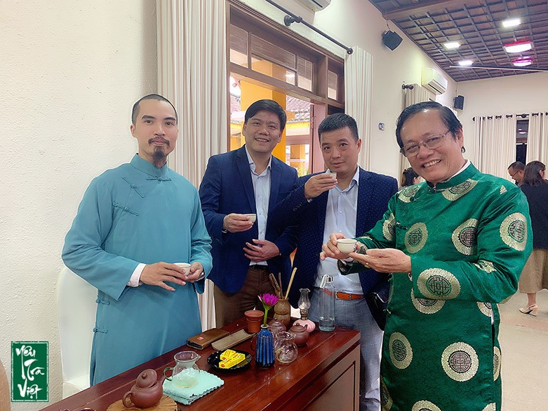 Hop Bao Le Hoi Tinh Hoa Van Hoa Tra 6