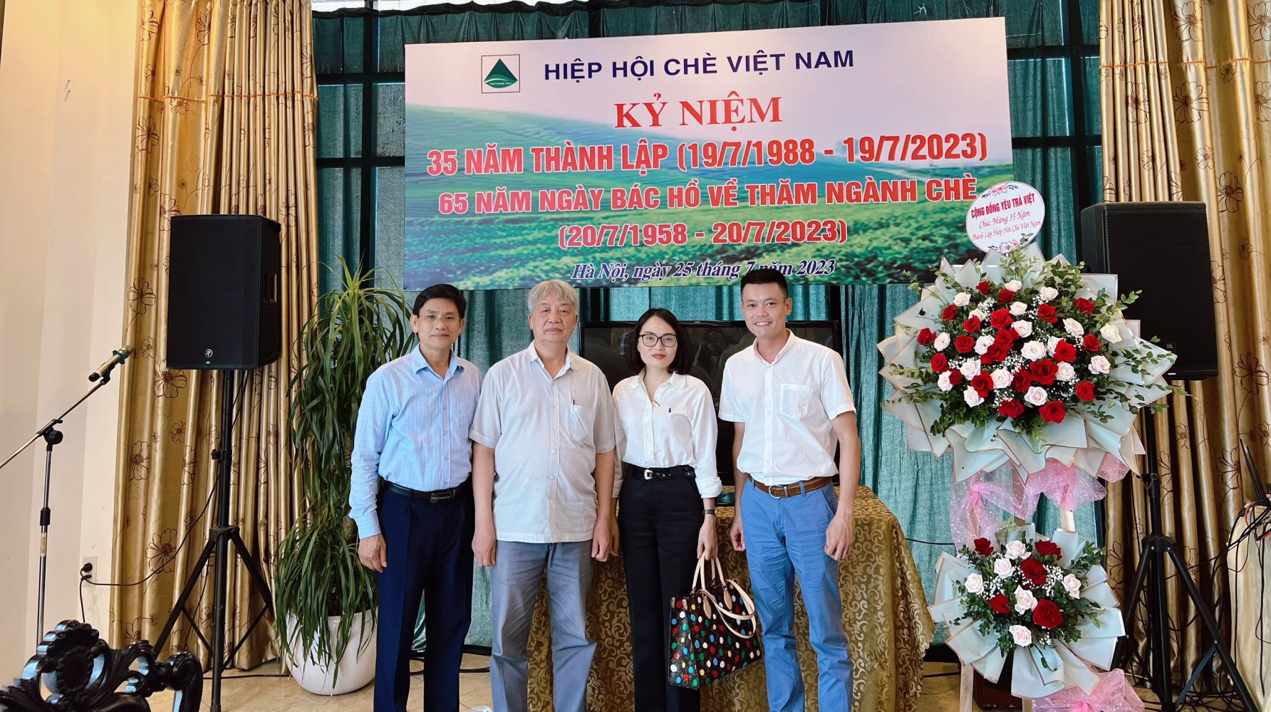 Yeu Tra Viet Chuc Mung 35 Nam Thanh Lap Hhc Viet Nam 5