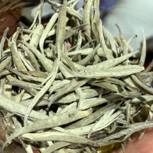 Hộp Bạch trà Bách Shan – 100g – BashTea