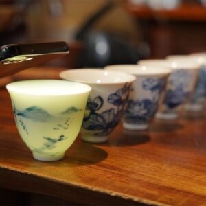Chén Sứ  – Vẽ tay- Kiểu dáng cao, thấp