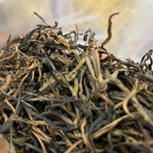 Hộp Hồng Trà Lão Trung Sơn – 100g – BashTea