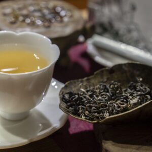 Hộp Lục trà thượng hạng – 100g – BashTea