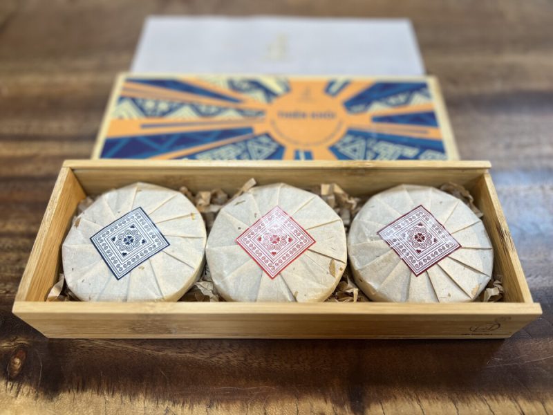 Thien khoi 3 Thiên Khôi – Trà Shan Tuyết cổ thụ đóng bánh – Tiên Thiên Trà