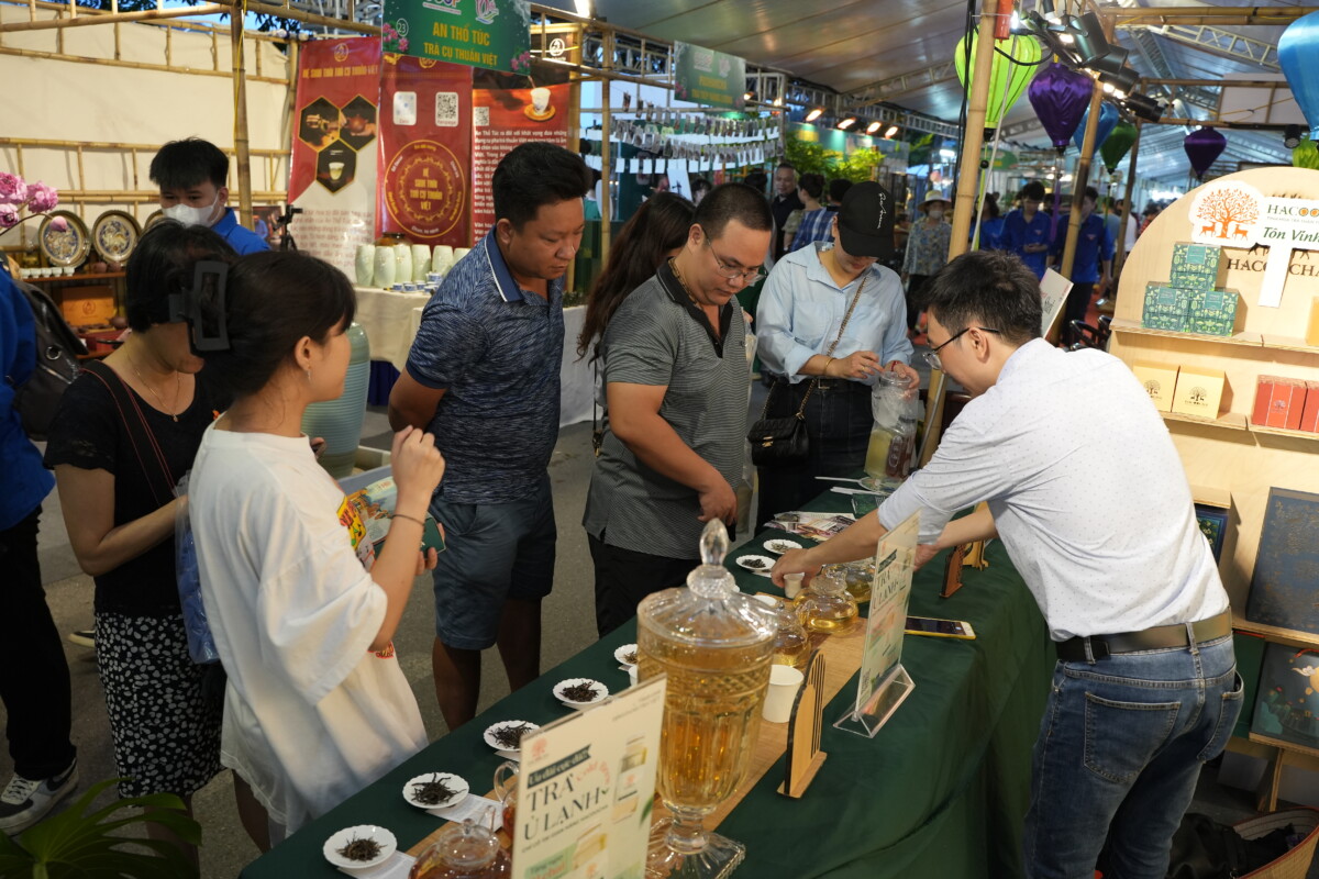 Hành trình lan tỏa Trà Việt tại lễ hội Sen Hà Nội 2024