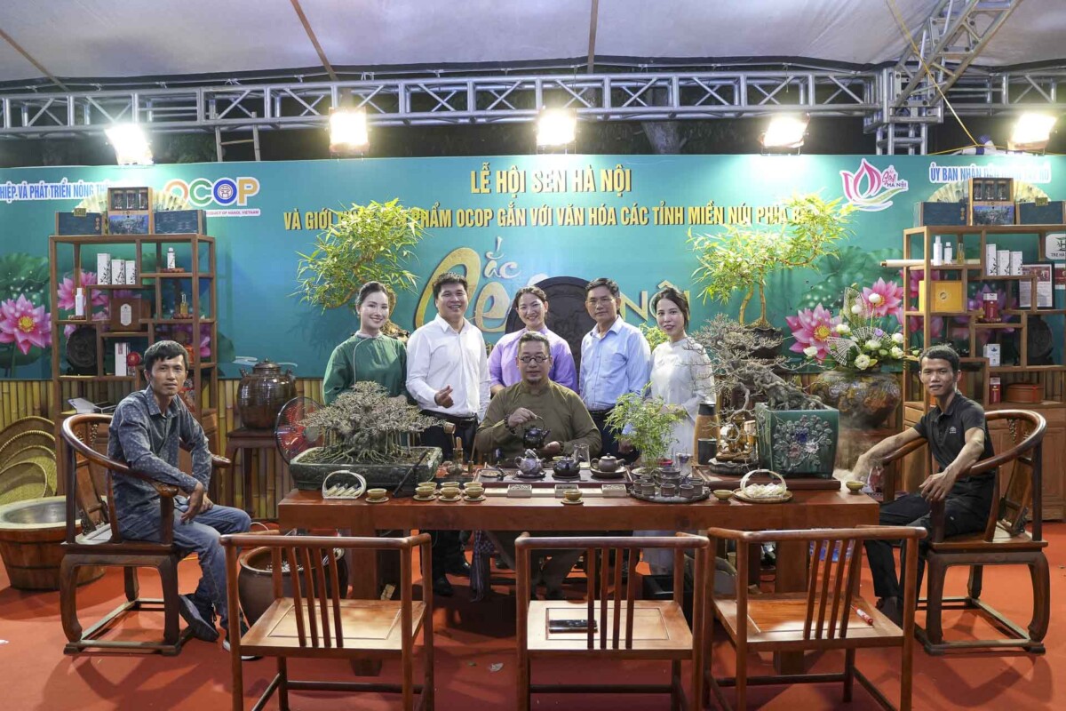 Yêu trà Việt đồng hành cùng Lễ hội Sen Hà Nội trong hoạt động Trà