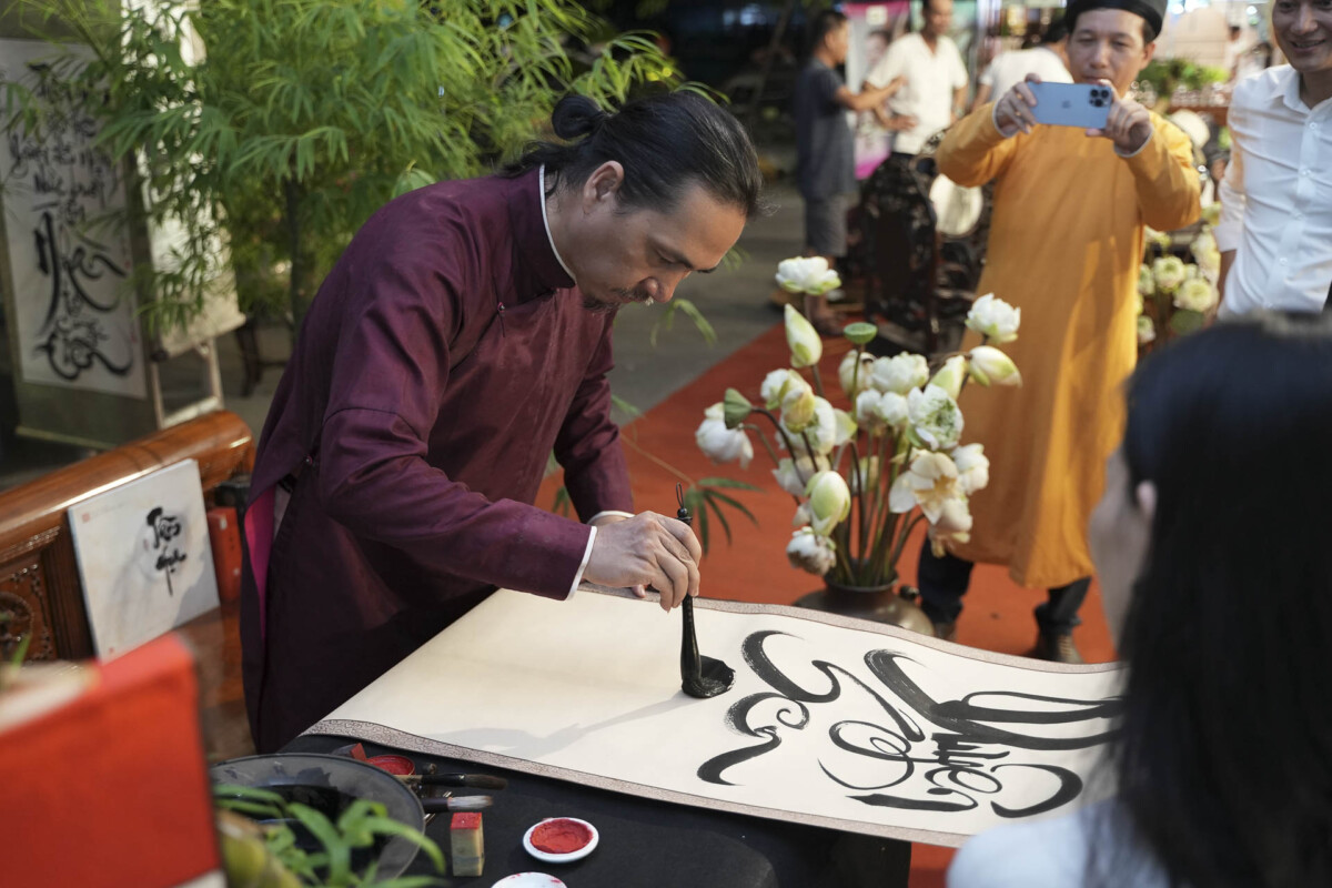 Yêu trà Việt đồng hành cùng Lễ hội Sen Hà Nội trong hoạt động Trà