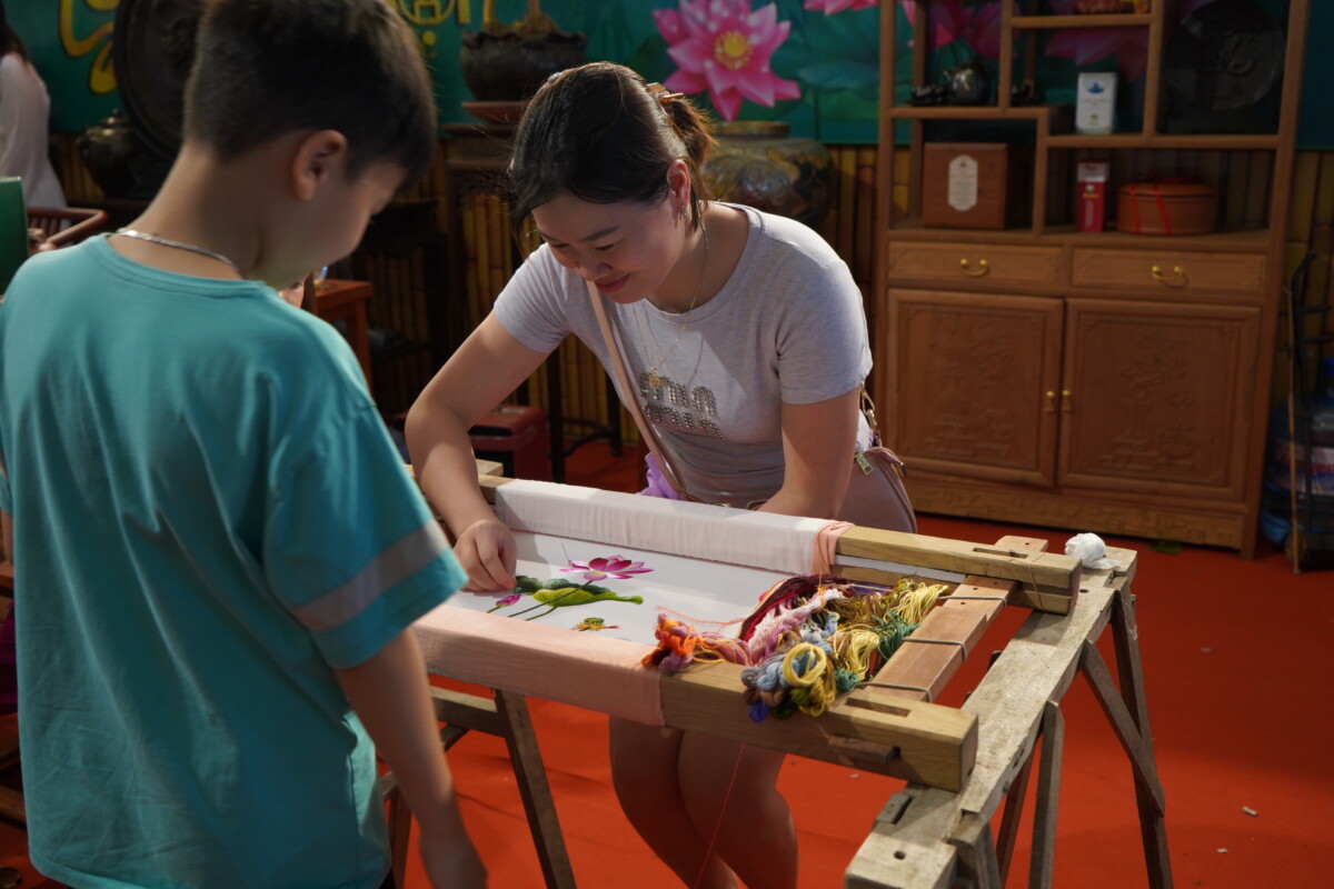 Hành trình lan tỏa Trà Việt tại lễ hội Sen Hà Nội 2024