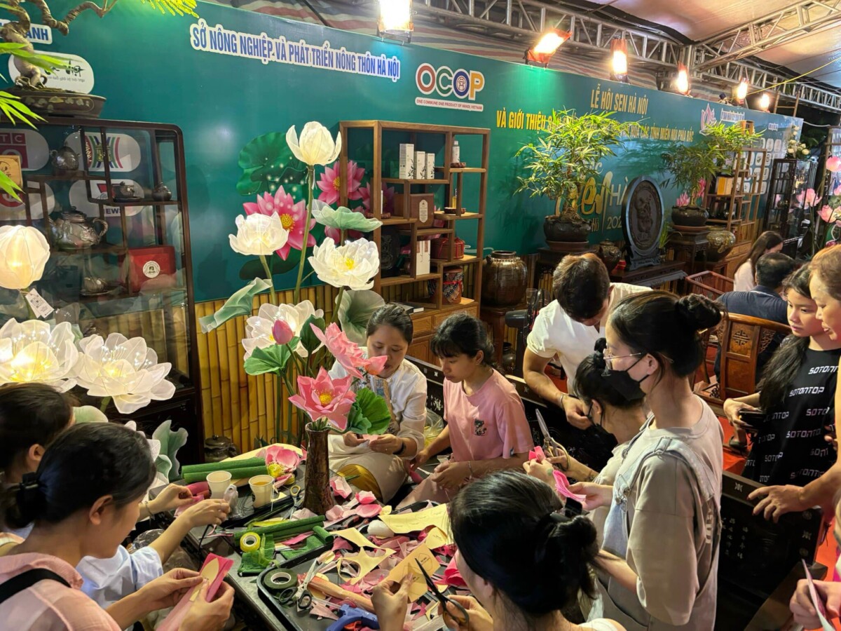 Hành trình lan tỏa Trà Việt tại lễ hội Sen Hà Nội 2024