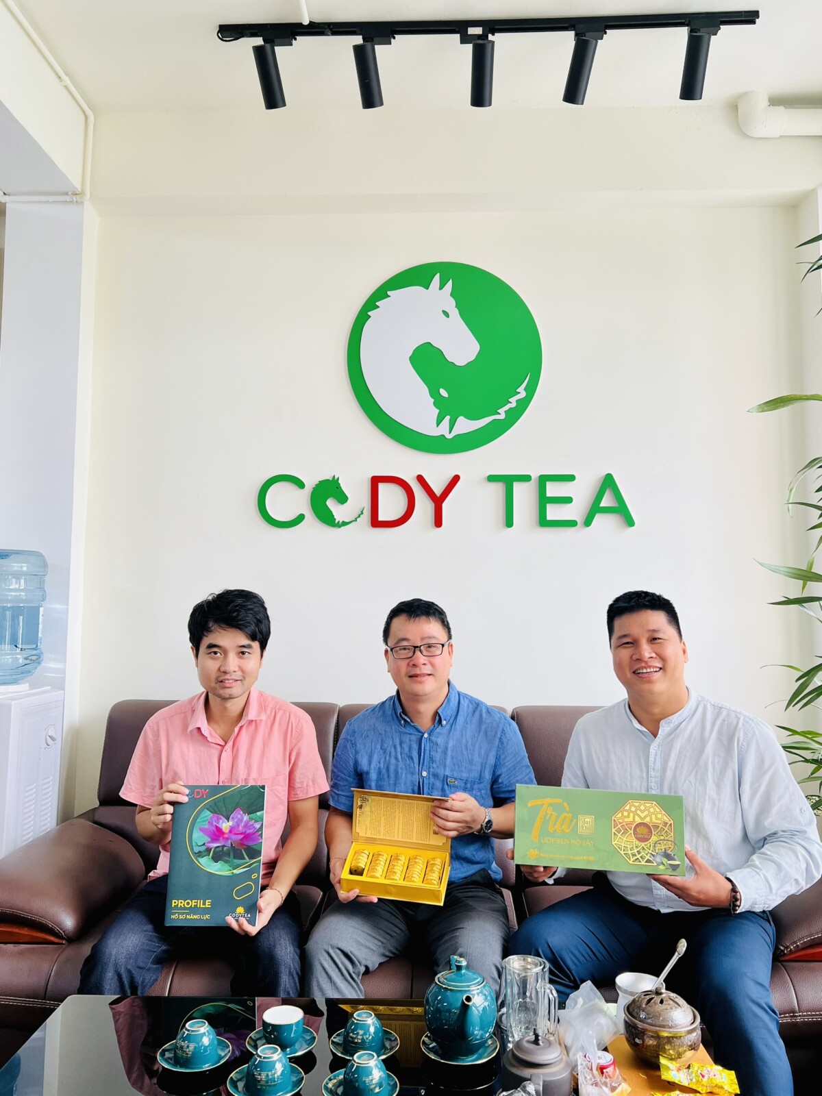 Yêu trà Việt hợp tác cùng thương hiệu trà CODY Tea