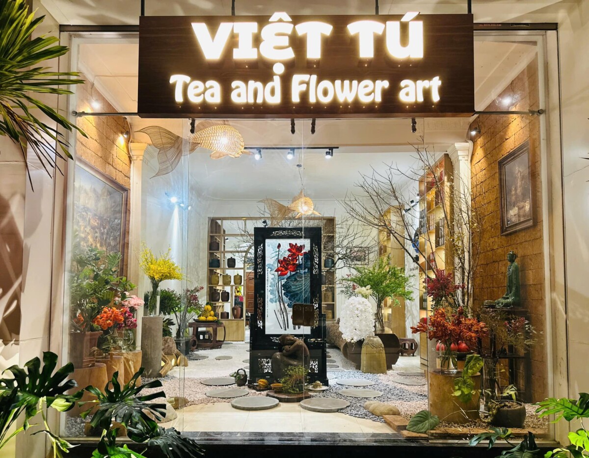 Việt Tú – Không gian kết tinh văn hóa trà, hoa, tranh và gốm