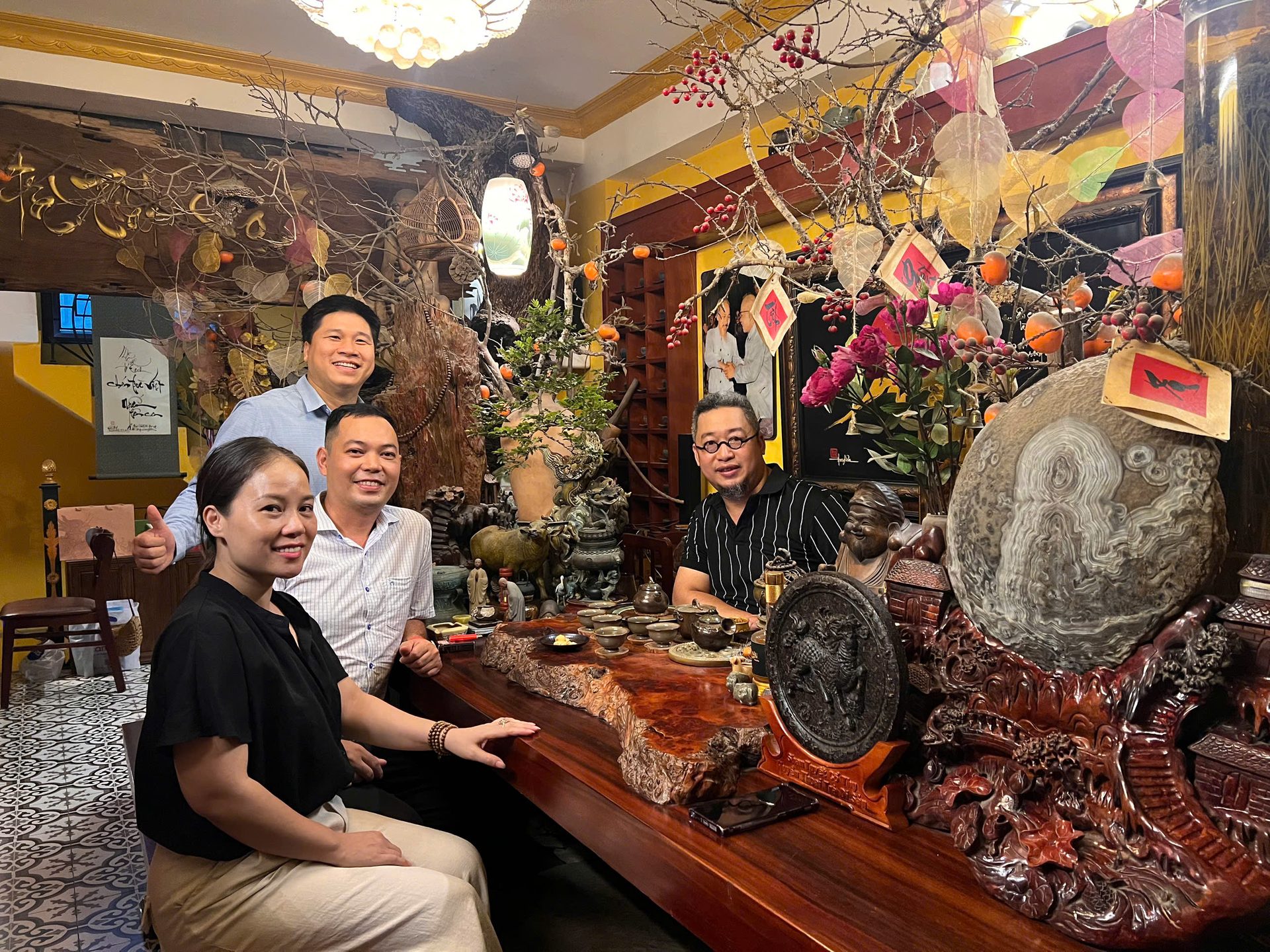 Học viên giao lưu cùng Nghệ nhân Nguyễn Cao Sơn tại Yêu Trà Việt