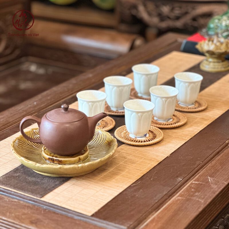 382.jpg Chén Hoa Sen Men Ngọc Men Tro An Thổ Túc