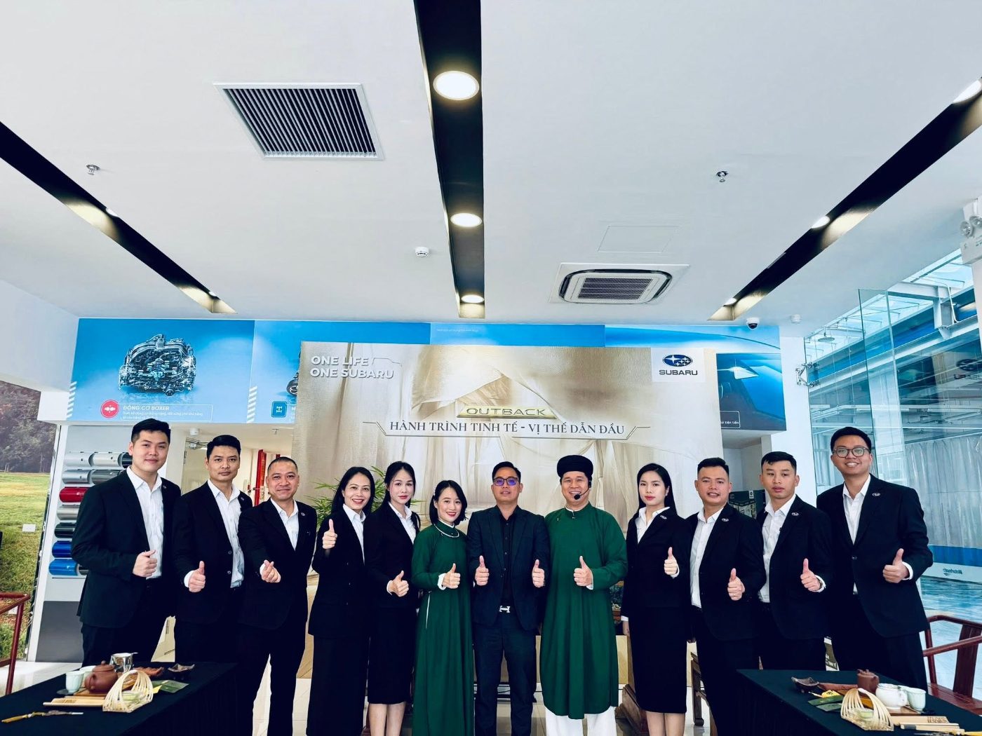 Tiệc trà cao cấp tại Subaru Thăng Long