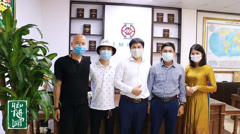Kết thức buổi giao lưu các khách mời và admin Yêu Trà Việt chụp ảnh lưu niệm 