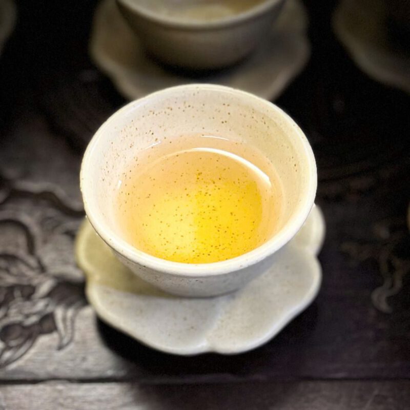 Chén Kim Sa Cát – thưởng trà Việt