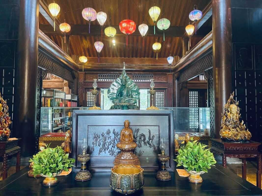 Không gian trưng bày nghệ thuật Phật giáo và trà Việt tại chùa Tam Chúc