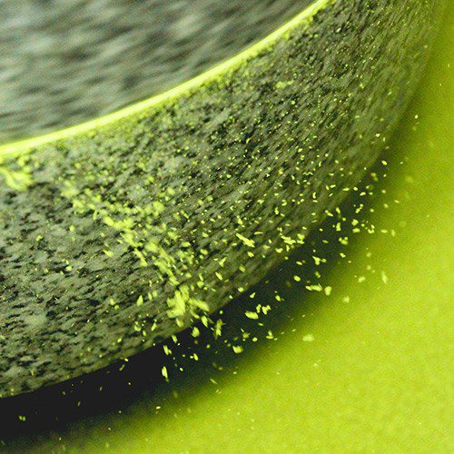 Nghiền matcha bằng cối đá Yorda Stonemills